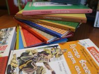 Семь сельских библиотек Лежневского района получили в дар от «Единой России» новые книги