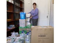 В Комсомольском районе продолжает работу пункт приема гуманитарной помощи для жителей Донецкой и Луганской народных республик
