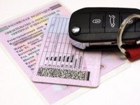 Водительское удостоверение: срок истёкшего продлевается
