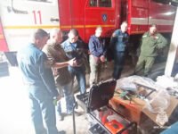 Огнеборцам Комсомольского района подарили новые мотопомпы
