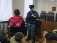 Комсомольские школьники побывали в гостях у судебных приставов